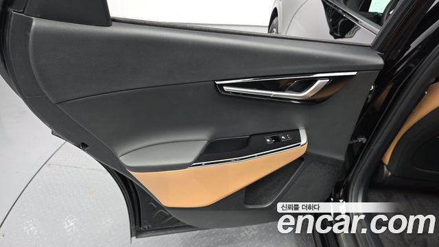 Kia EV6 Long Range Earth 2023 — фото 25