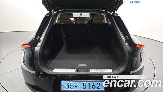 Kia EV6 Long Range Earth 2023 — фото 32