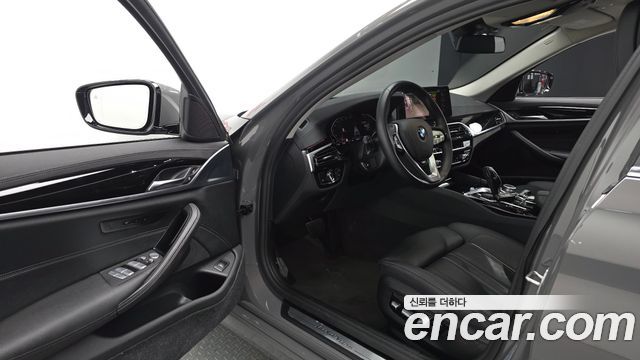 BMW 5 Series (G30) 520i Luxury 2022 — фото 10