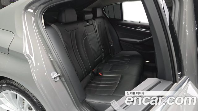 BMW 5 Series (G30) 520i Luxury 2022 — фото 12
