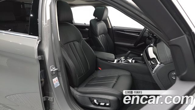 BMW 5 Series (G30) 520i Luxury 2022 — фото 26