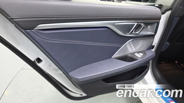 BMW 8 Series (G15) M850i xDrive Gran Coupe 2025 — фото 31