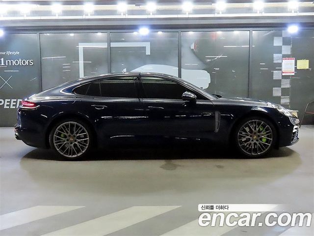 Porsche Panamera (971) 2.9 AWD E-Hybrid Platinum Edition 2023 — фото 3