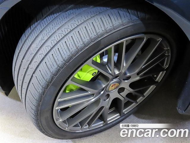 Porsche Panamera (971) 2.9 AWD E-Hybrid Platinum Edition 2023 — фото 24