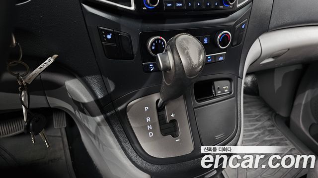 Hyundai Grand Starex Van 5-Seater Smart 2020 — фото 9