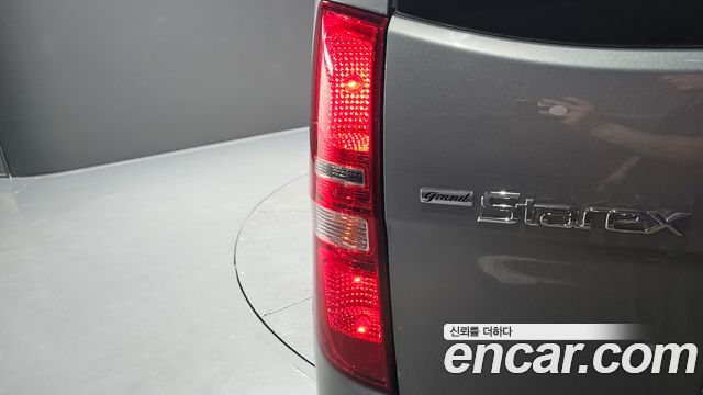 Hyundai Grand Starex Van 5-Seater Smart 2020 — фото 23