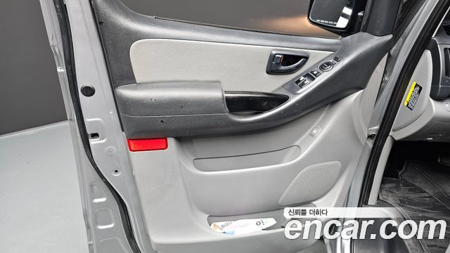 Hyundai Grand Starex Van 5-Seater Smart 2020 — фото 24