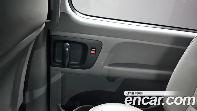 Hyundai Grand Starex Van 5-Seater Smart 2020 — фото 25