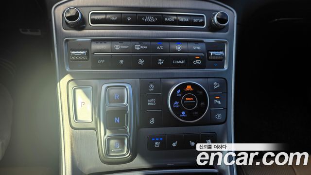Hyundai Santa Fe Gasoline 2.5T 4WD Calligraphy 2023 — фото 17