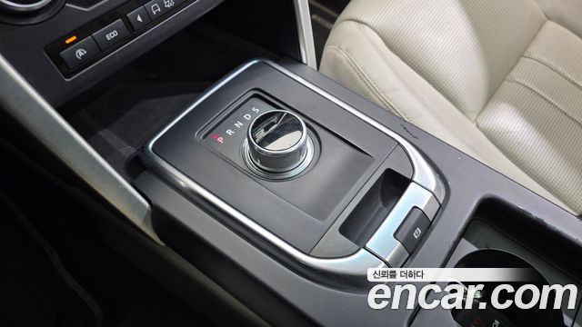 Land Rover Discovery Sport 2.0 TD4 SE 2016 — фото 9
