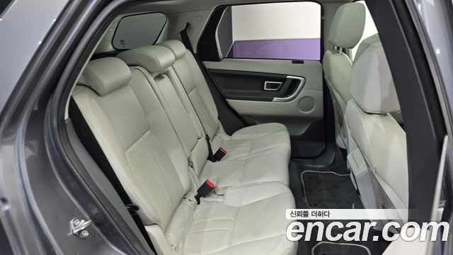 Land Rover Discovery Sport 2.0 TD4 SE 2016 — фото 11
