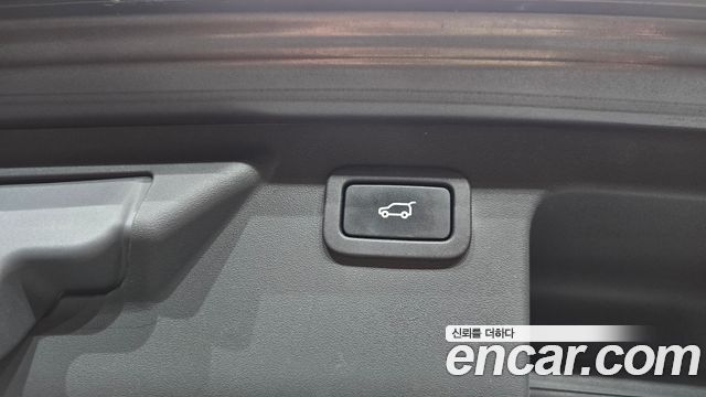 Land Rover Discovery Sport 2.0 TD4 SE 2016 — фото 17
