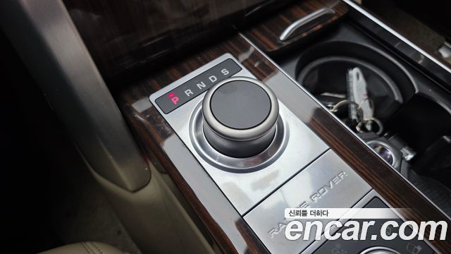 Land Rover Range Rover (IV) 5.0 SC AB 2016 — фото 9