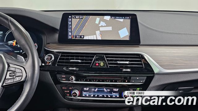 BMW 5 Series (G30) 520d M Sport Package Plus 2018 — фото 18