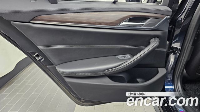 BMW 5 Series (G30) 520d M Sport Package Plus 2018 — фото 25