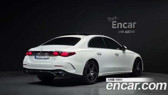 Mercedes-Benz E-Class (W214) E300 4MATIC AMG Line 2024 — фото 2
