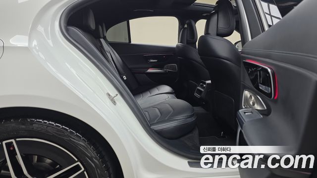 Mercedes-Benz E-Class (W214) E300 4MATIC AMG Line 2024 — фото 11