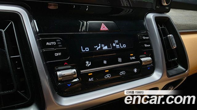 Kia Sorento (IV) Diesel 2.2 2WD Trendy 2023 — фото 16