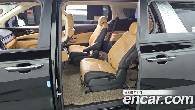 Kia Carnival (IV) Diesel 9-Seater Prestige 2023 — фото 11