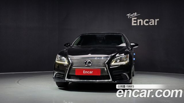 Lexus LS460L 5-seats Ottoman 2013 — фото 3