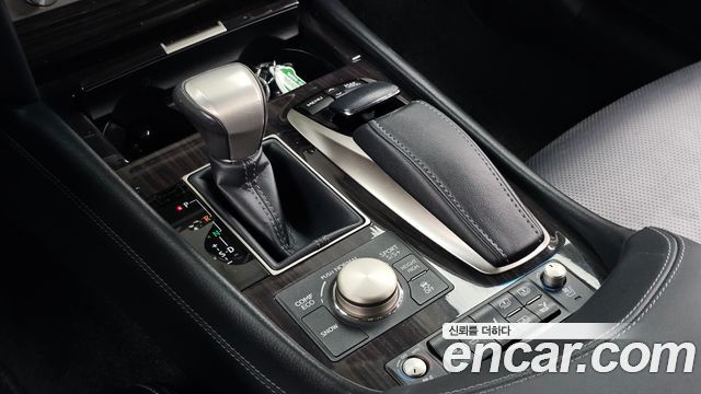 Lexus LS460L 5-seats Ottoman 2013 — фото 9