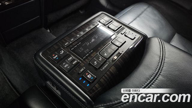 Lexus LS460L 5-seats Ottoman 2013 — фото 19