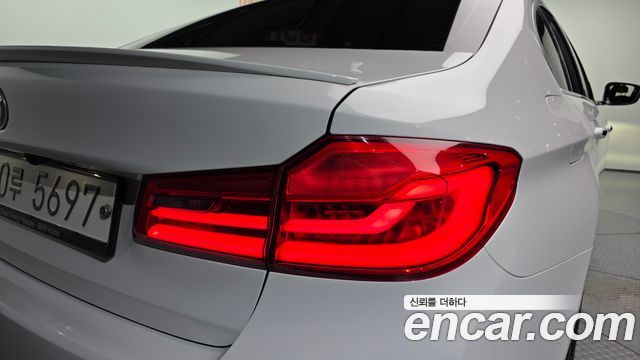 BMW 5 Series (G30) 520d M Sport Package Plus 2018 — фото 23