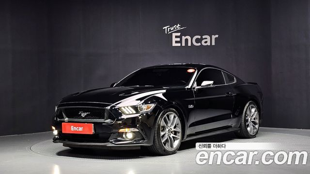 Ford Mustang GT Coupe 2015 — фото 1