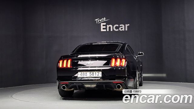 Ford Mustang GT Coupe 2015 — фото 4
