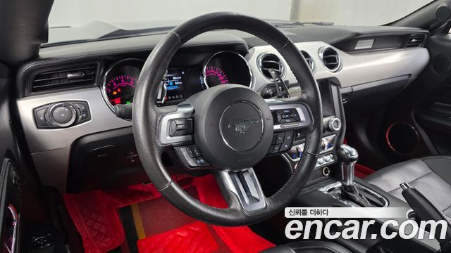 Ford Mustang GT Coupe 2015 — фото 17