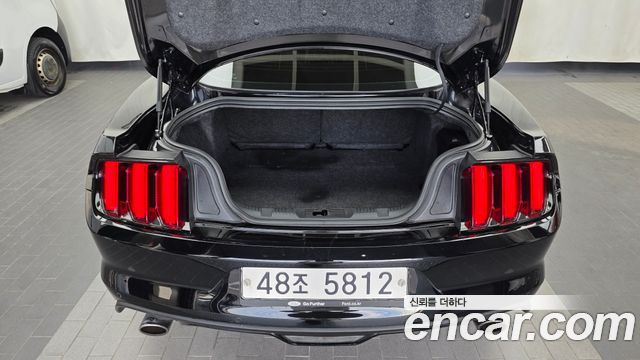 Ford Mustang GT Coupe 2015 — фото 24