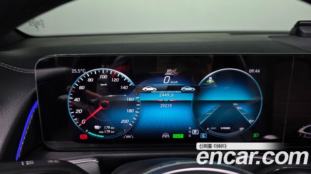 Mercedes-Benz EQB (X243) EQB300 4MATIC Electric Art 2024 — фото 8