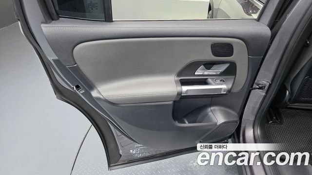 Mercedes-Benz EQB (X243) EQB300 4MATIC Electric Art 2024 — фото 31