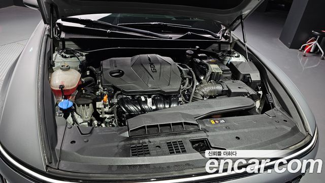 Hyundai Grandeur (GN7) 2,5 Gasoline 2WD Exclusive 2023 — фото 6