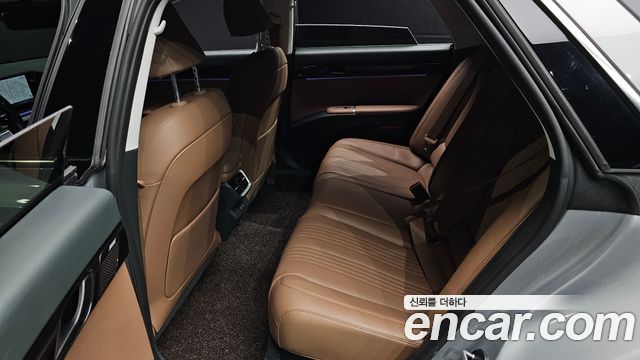 Hyundai Grandeur (GN7) 2,5 Gasoline 2WD Exclusive 2023 — фото 15
