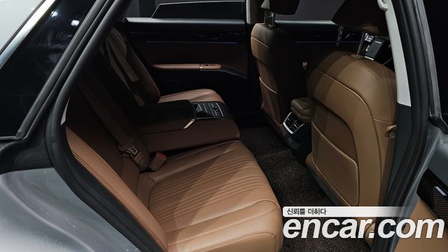 Hyundai Grandeur (GN7) 2,5 Gasoline 2WD Exclusive 2023 — фото 16