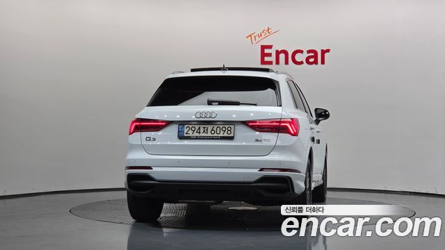 Audi Q3 (F3) 35 TDI Premium 2023 — фото 4