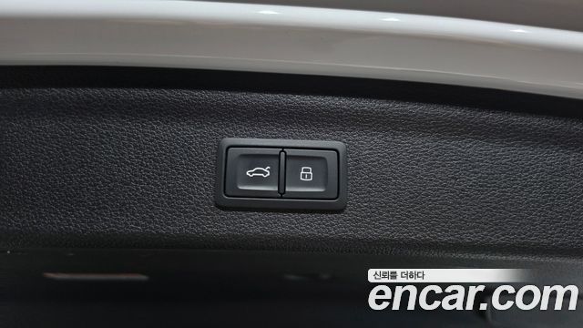 Audi Q3 (F3) 35 TDI Premium 2023 — фото 20