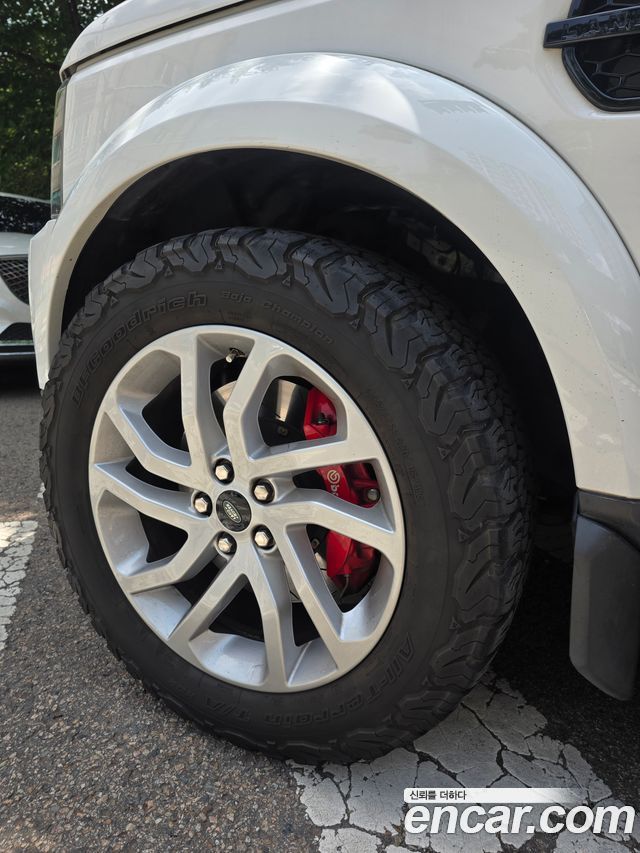 Land Rover Discovery 4 3.0 SDV6 HSE 2015 — фото 5
