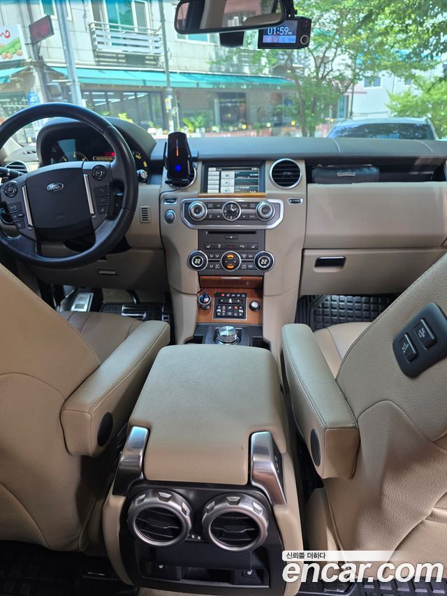 Land Rover Discovery 4 3.0 SDV6 HSE 2015 — фото 7