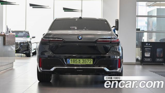 BMW 7 Series (G70) 740i xDrive M Sport 2025 — фото 3