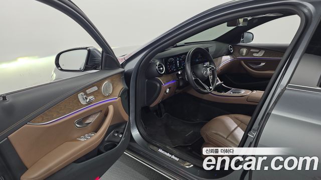 Mercedes-Benz E-Class (W213) E300e 4MATIC Exclusive 2021 — фото 10