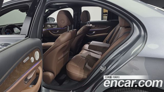 Mercedes-Benz E-Class (W213) E300e 4MATIC Exclusive 2021 — фото 11