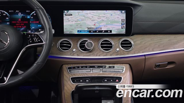Mercedes-Benz E-Class (W213) E300e 4MATIC Exclusive 2021 — фото 19