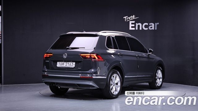 Volkswagen Tiguan (II) 2.0 TDI Premium 2018 — фото 2