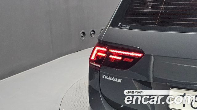 Volkswagen Tiguan (II) 2.0 TDI Premium 2018 — фото 23