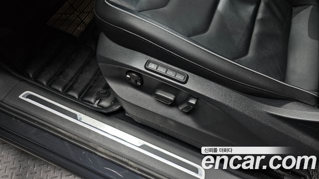 Volkswagen Tiguan (II) 2.0 TDI Premium 2018 — фото 32