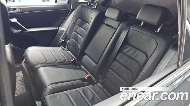 Volkswagen Tiguan (II) 2.0 TDI Premium 2018 — фото 33