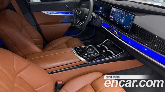 BMW 7 Series (G70) 740i xDrive M Sport Limited 2025 — фото 20