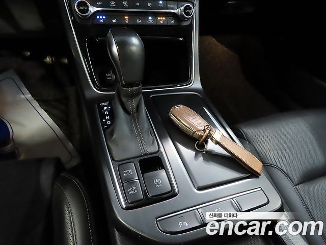 Hyundai Grandeur (IG) 2.4 Premium 2019 — фото 18